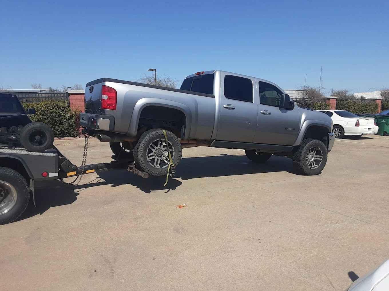 Wrecked car picked up in Dallas County, bought for cash